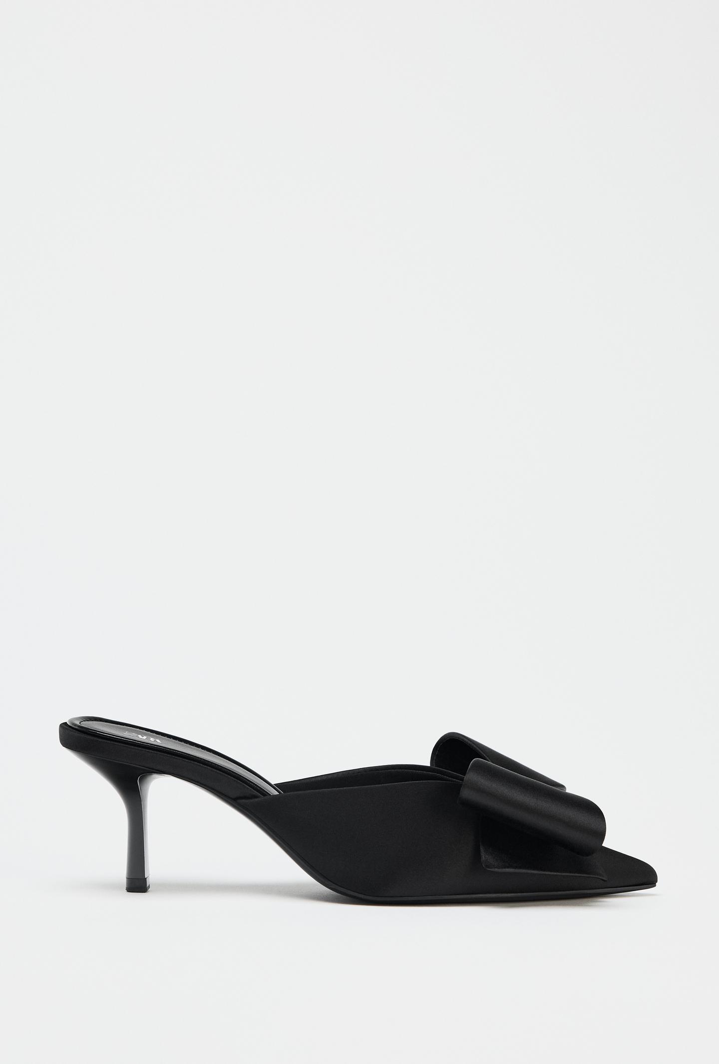 BOW HEELED MULES