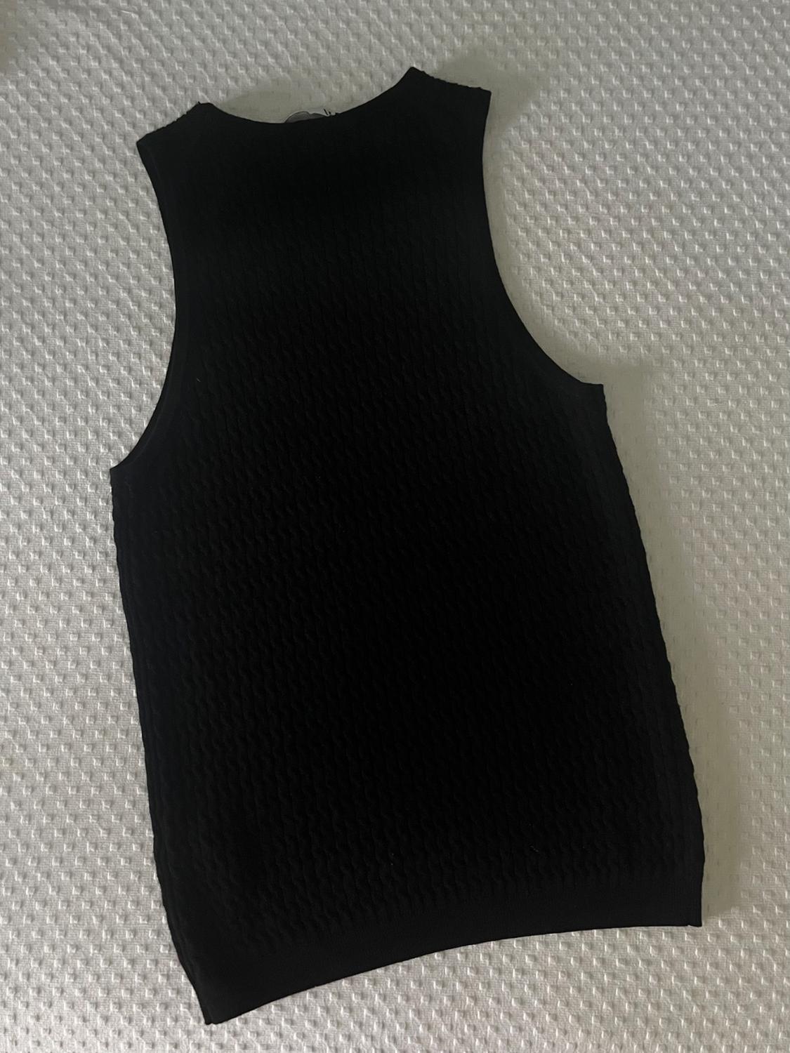 SLEEVELESS CABLE-KNIT TOP - Image 5