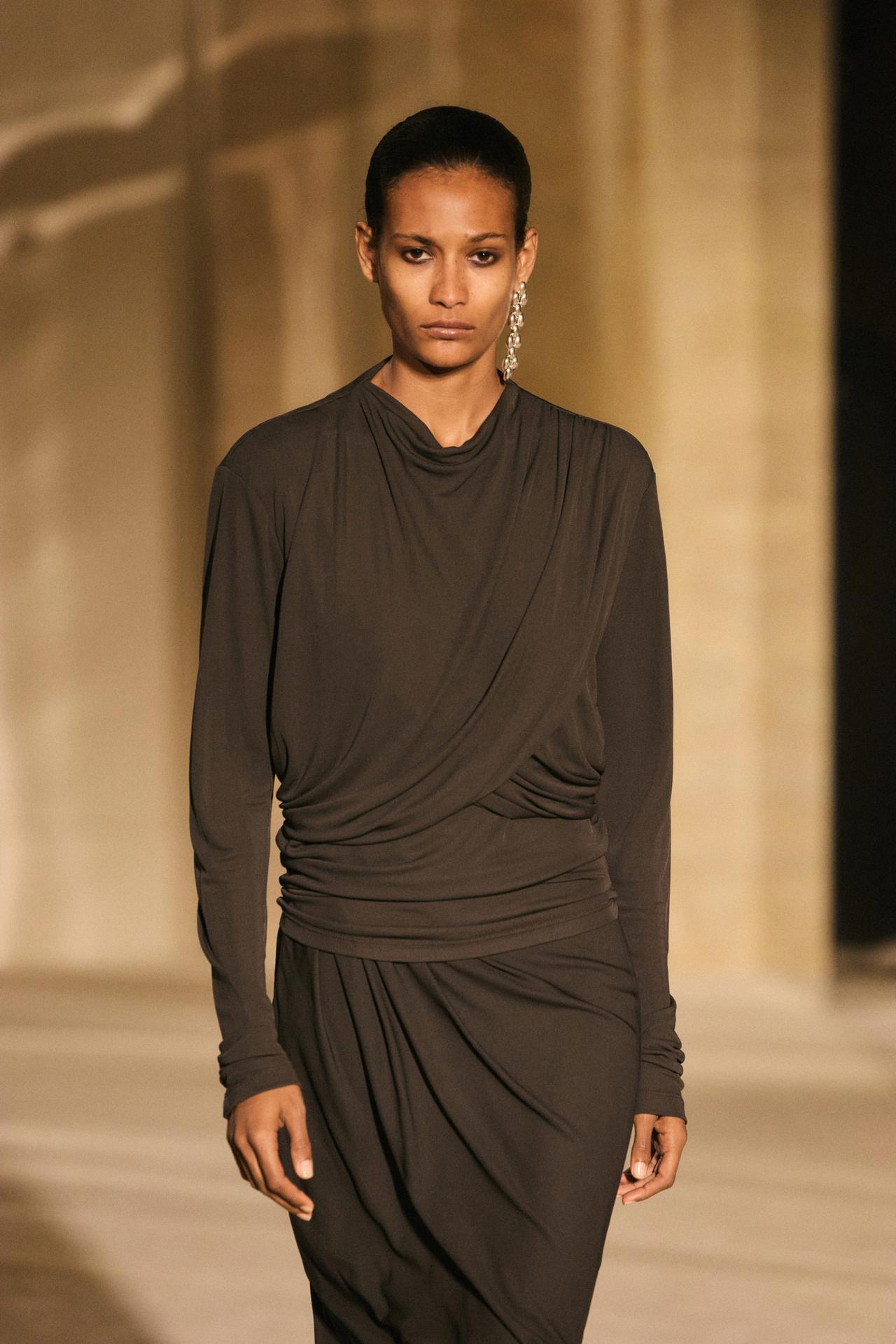 Draped long sleeve top - LIMITED EDITION — Dark brown