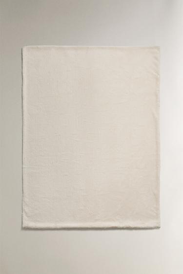MANTA PELO - Beige claro de Zara - Imagen 0