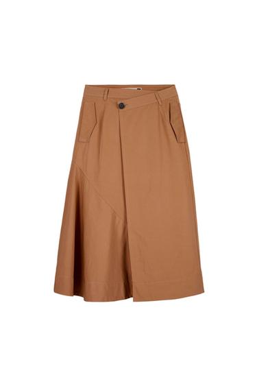 Front view of a brown skirt with side pockets and button closure.