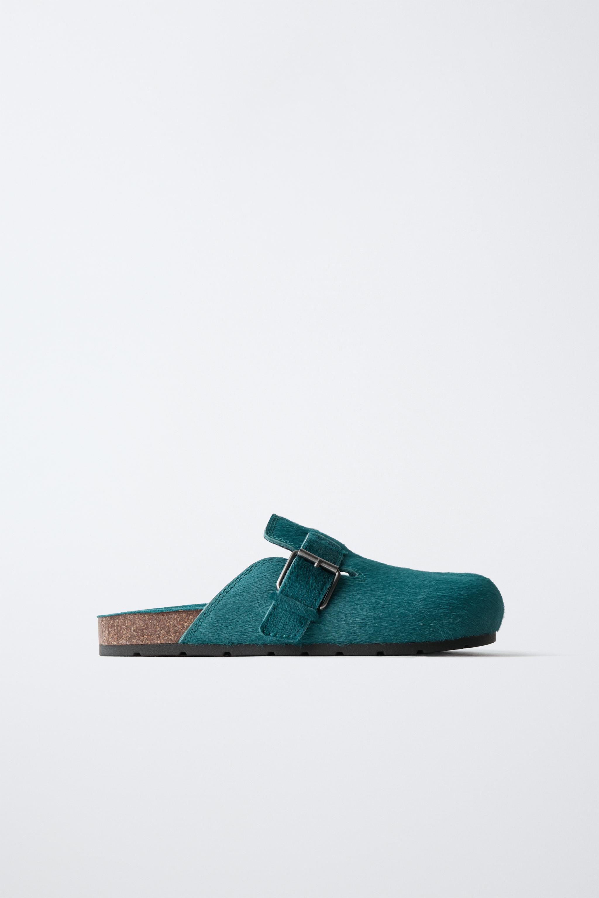 LEATHER BUCKLE CLOGS — Green
