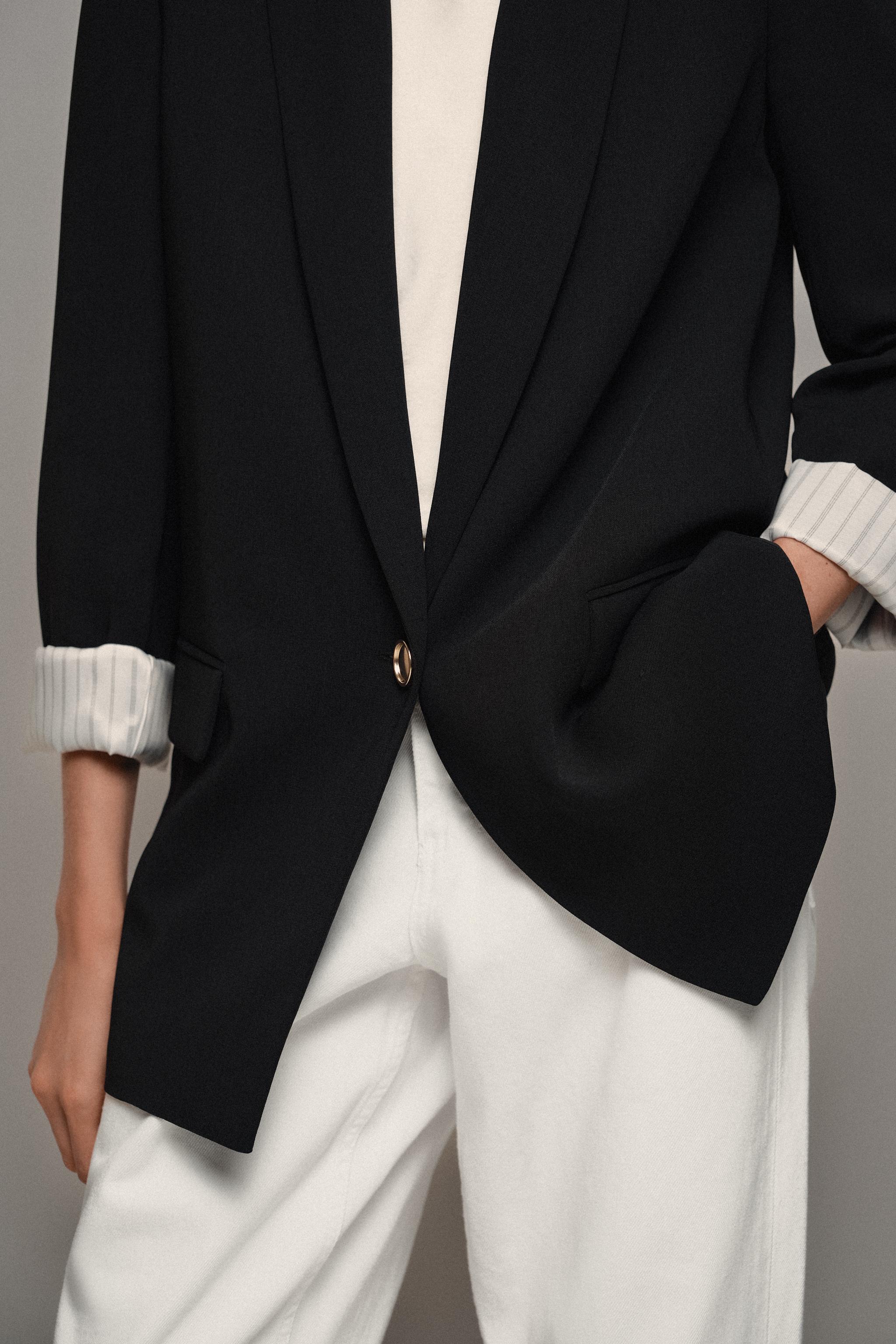 BLAZER WITH SHOULDER PADS AND PRINTED CUFFS