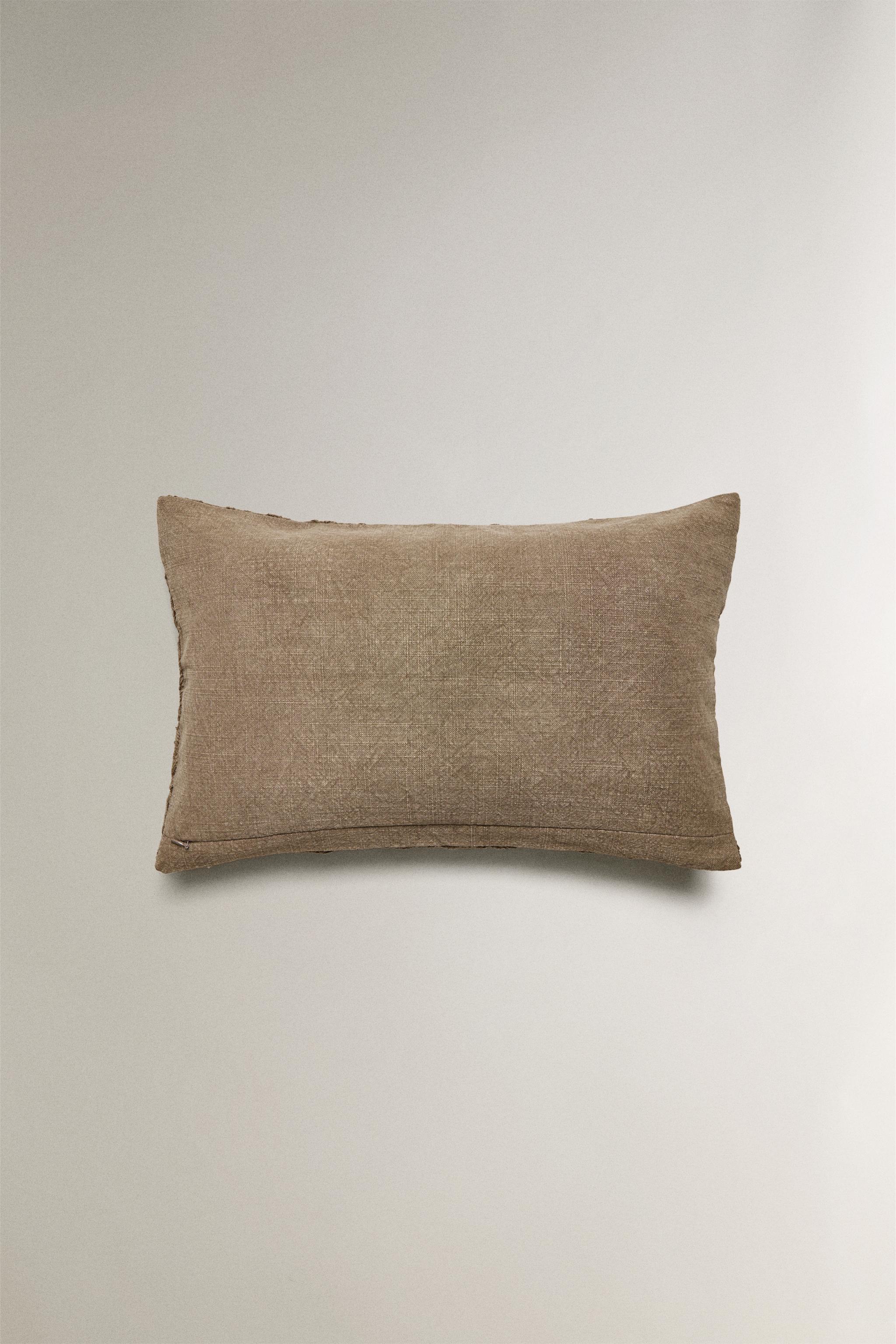 HOUSSE DE COUSSIN BRODÉE