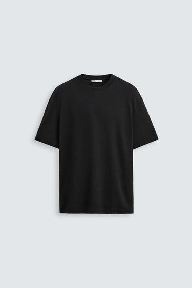 БАЗОВА ТЕНИСКА СЪС СТАНДАРТНА КРОЙКА - Черен от Zara