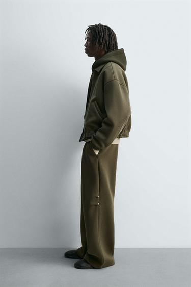 HOSE MIT WIDE FIT-PASSFORM IN NEOPRENOPTIK UND NIETEN - Olivgrün von Zara