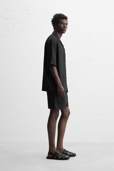 SHORT 100 % LIN - Noir de Zara - Image 3