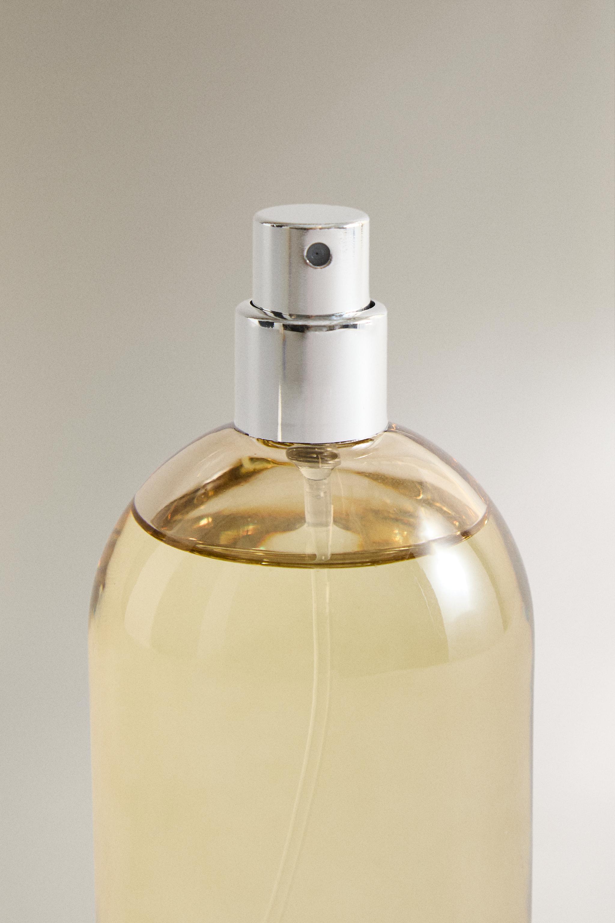 (100 ML) CLEAN BLOSSOM AIR FRESHENER SPRAY — Green/White