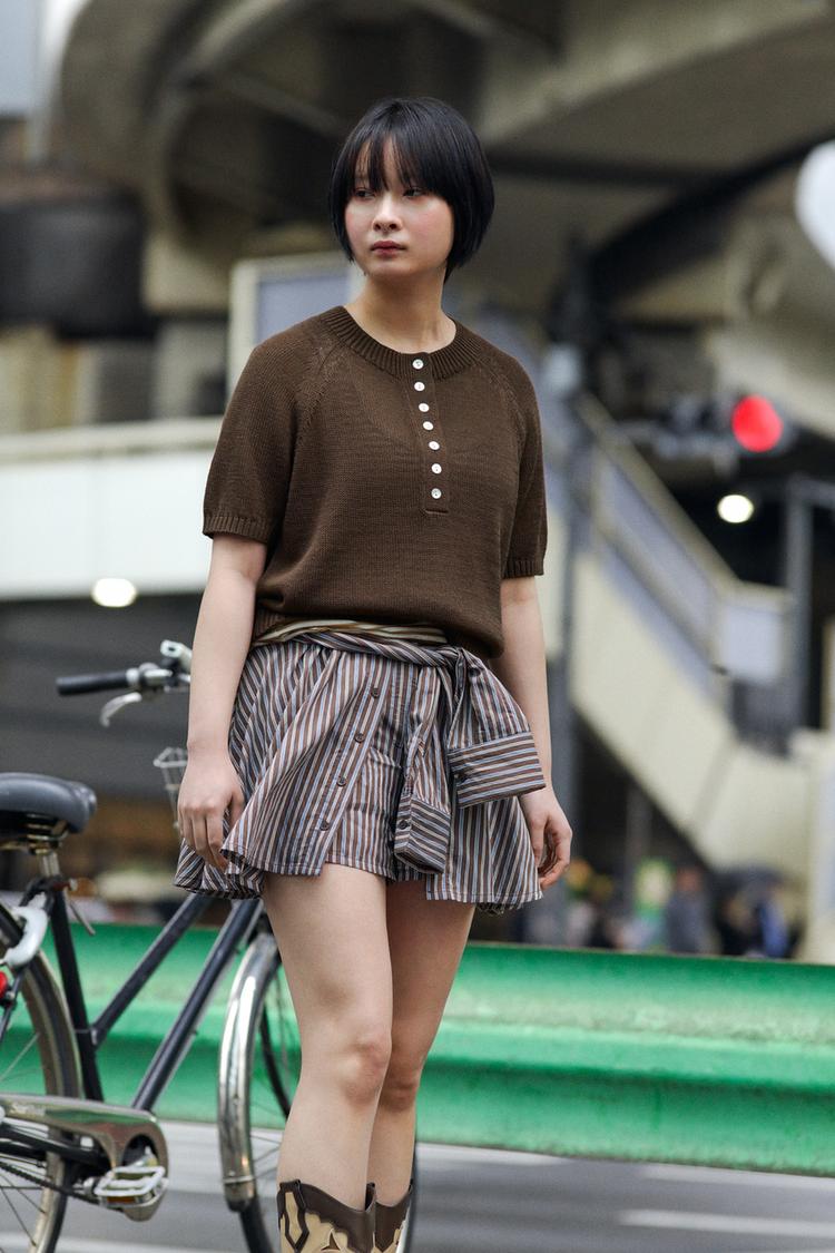 SHORT SLEEVE KNIT JUMPER WITH BUTTONS