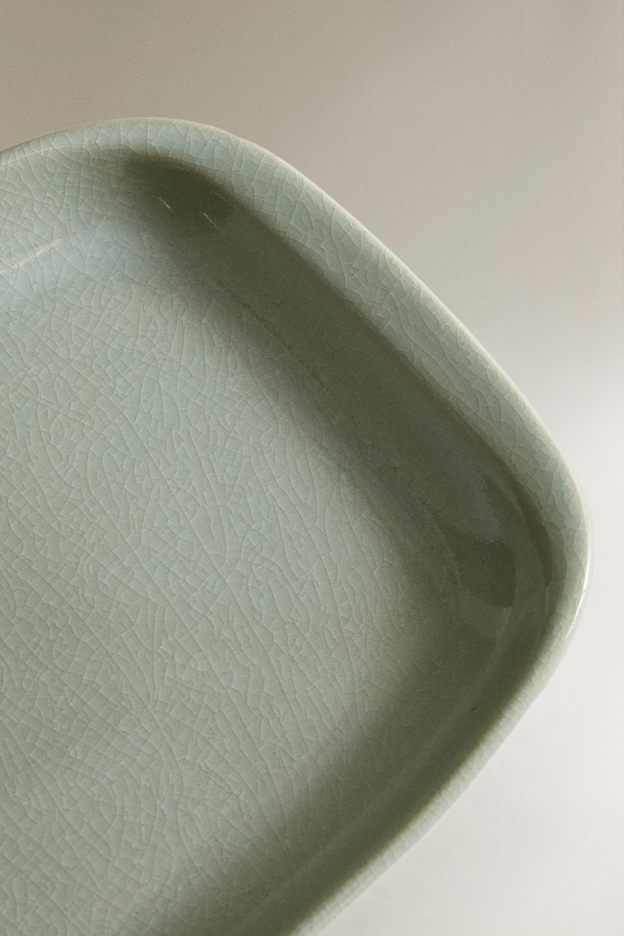 ENAMELED STONEWARE SERVING DISH