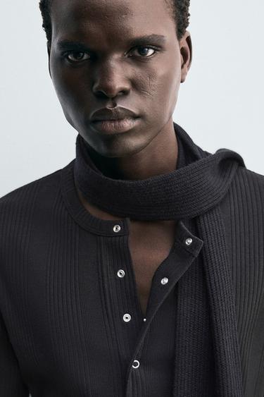 TEXTURED BUTTON-UP COLLAR T-SHIRT - Black by Zara
