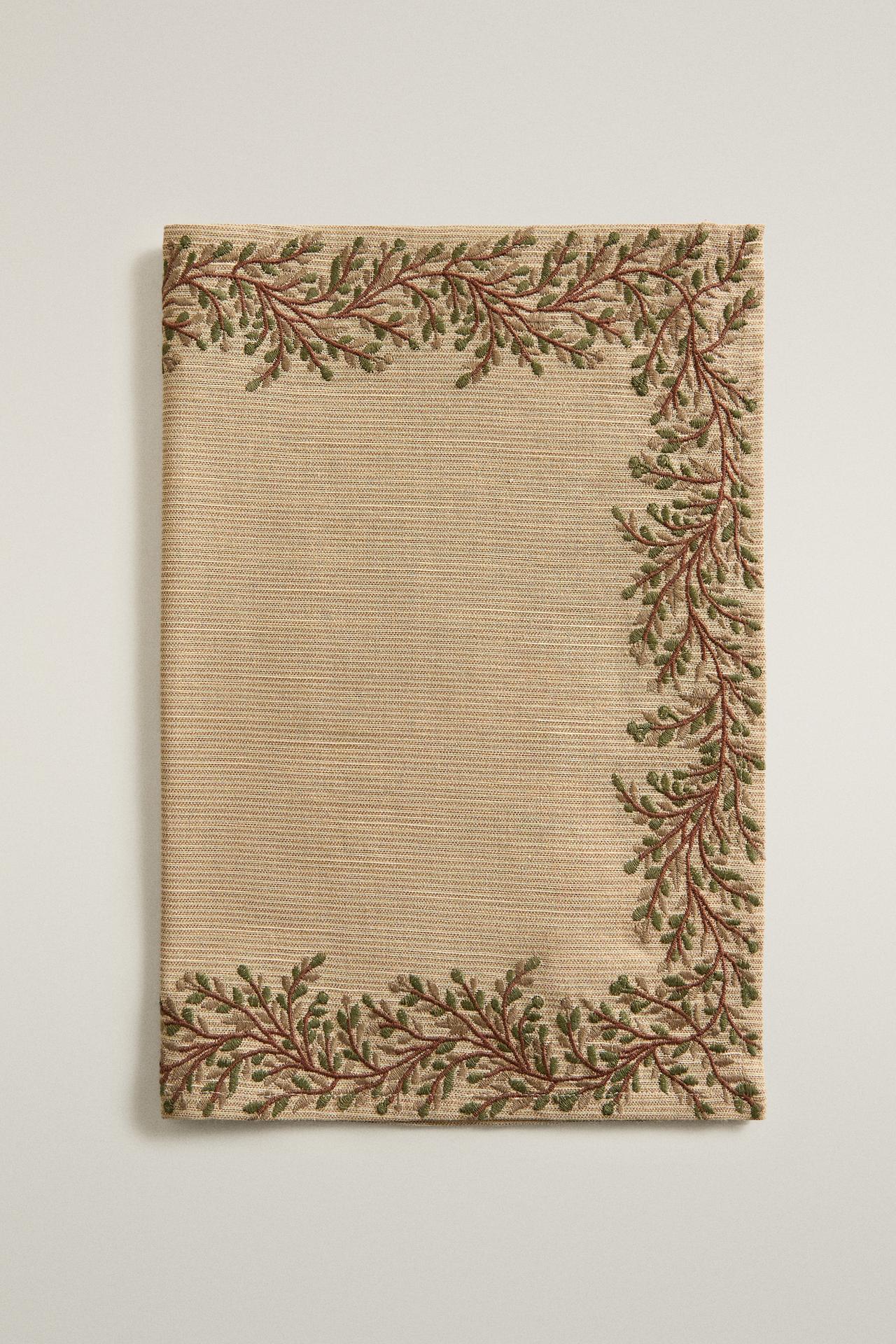 CHRISTMAS EMBROIDERED COTTON PLACEMAT — Green