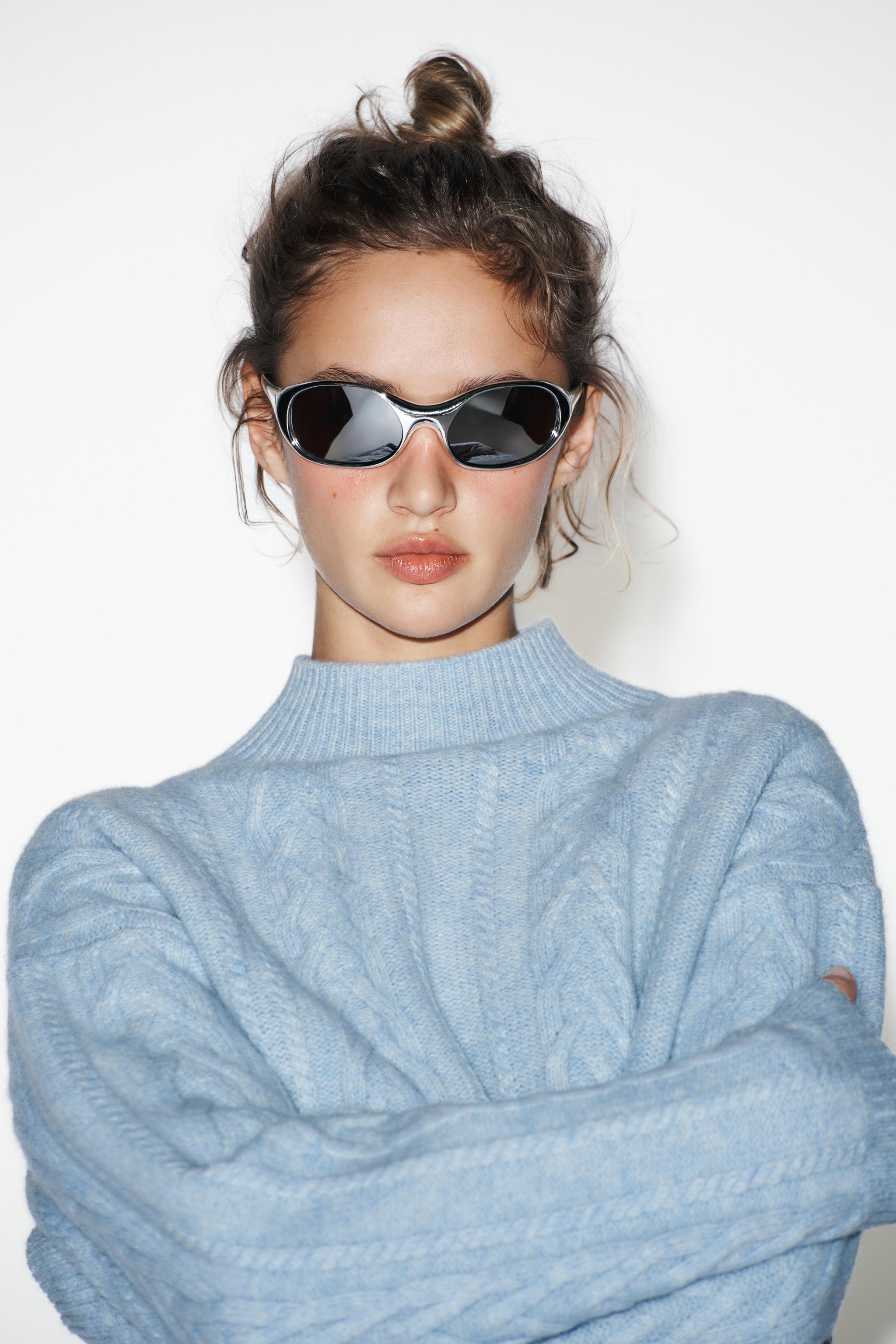 80% WOOL CABLE KNIT JUMPER SKI COLLECTION