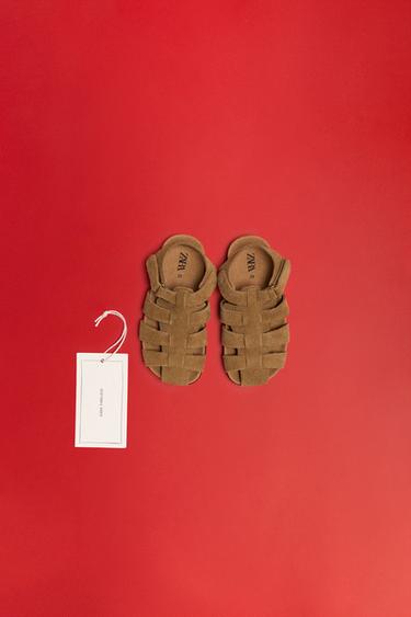 SANDALES EN CUIR STYLE PLAGE - Marron foncé de Zara - Image 9