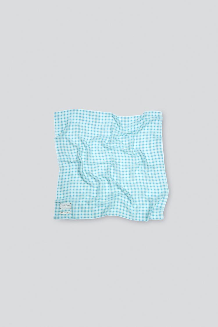 LIGHTWEIGHT CHECKED SCARF — Light blue