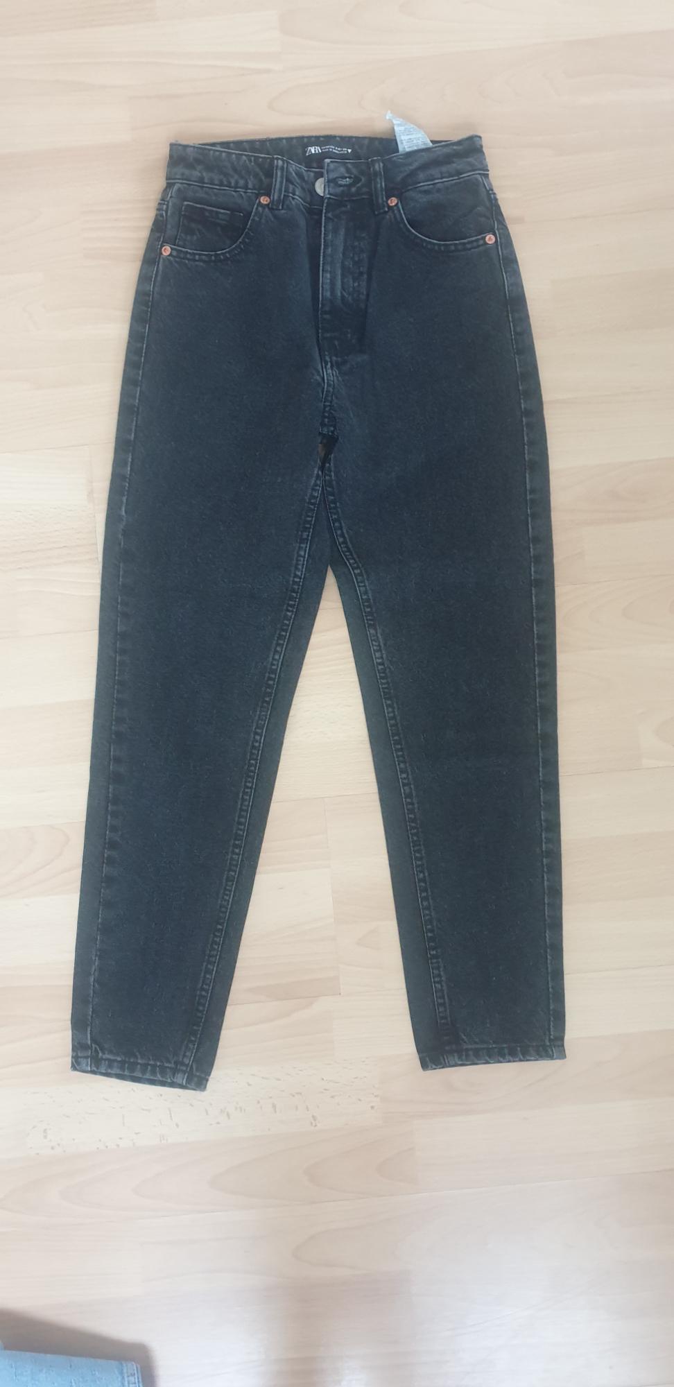 MOM JEANS