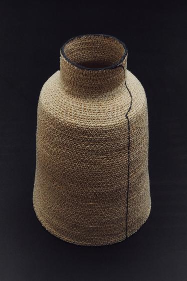 TALL SEAGRASS VASE WITH LINE - Ecru / Black by Zara