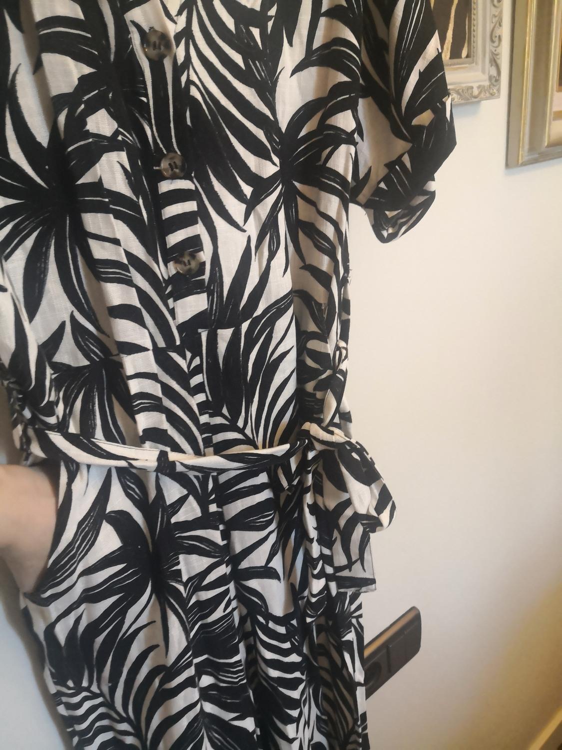 PRINTED JUMPSUIT WITH BELT - Image 4