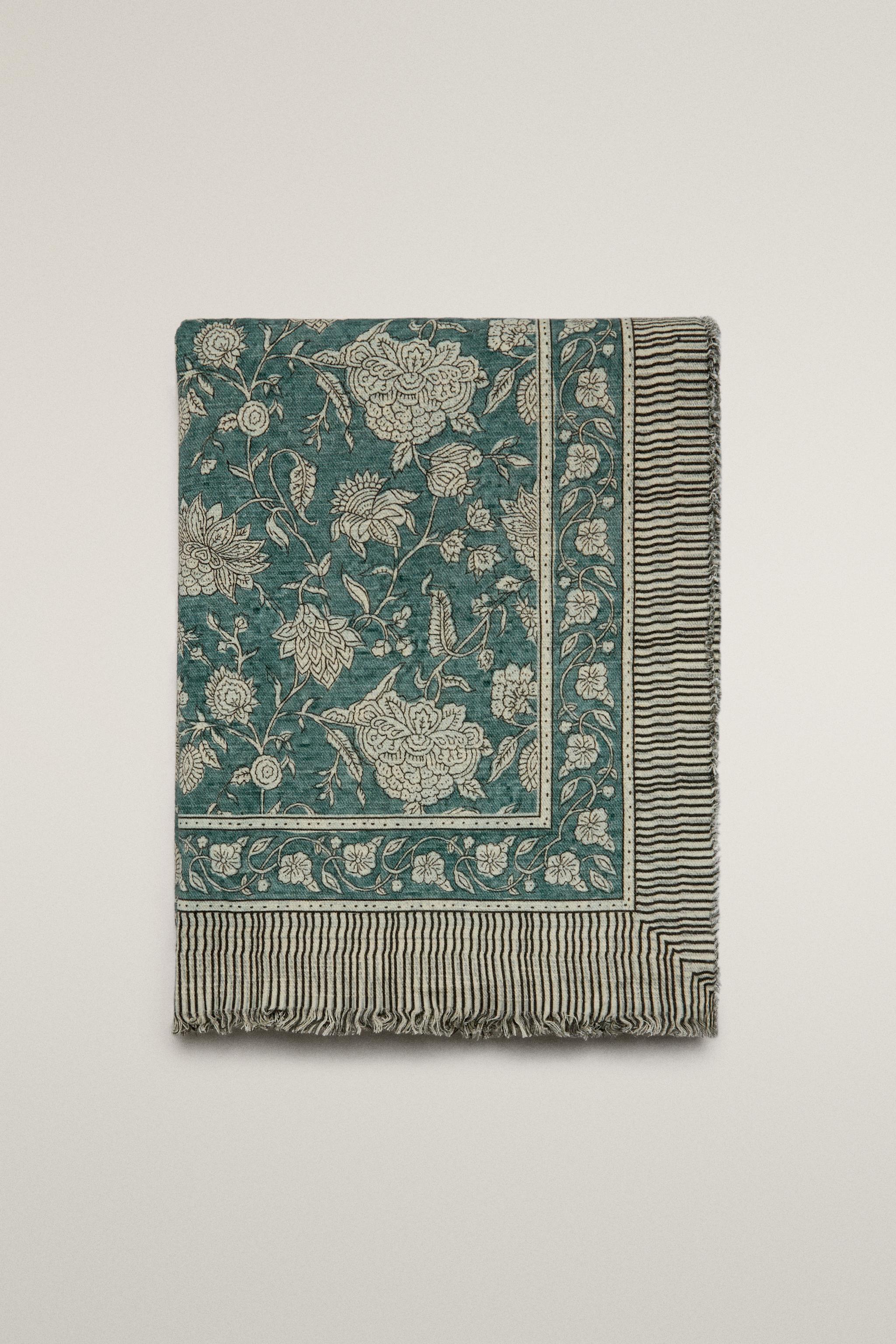 FLORAL COTTON BLANKET