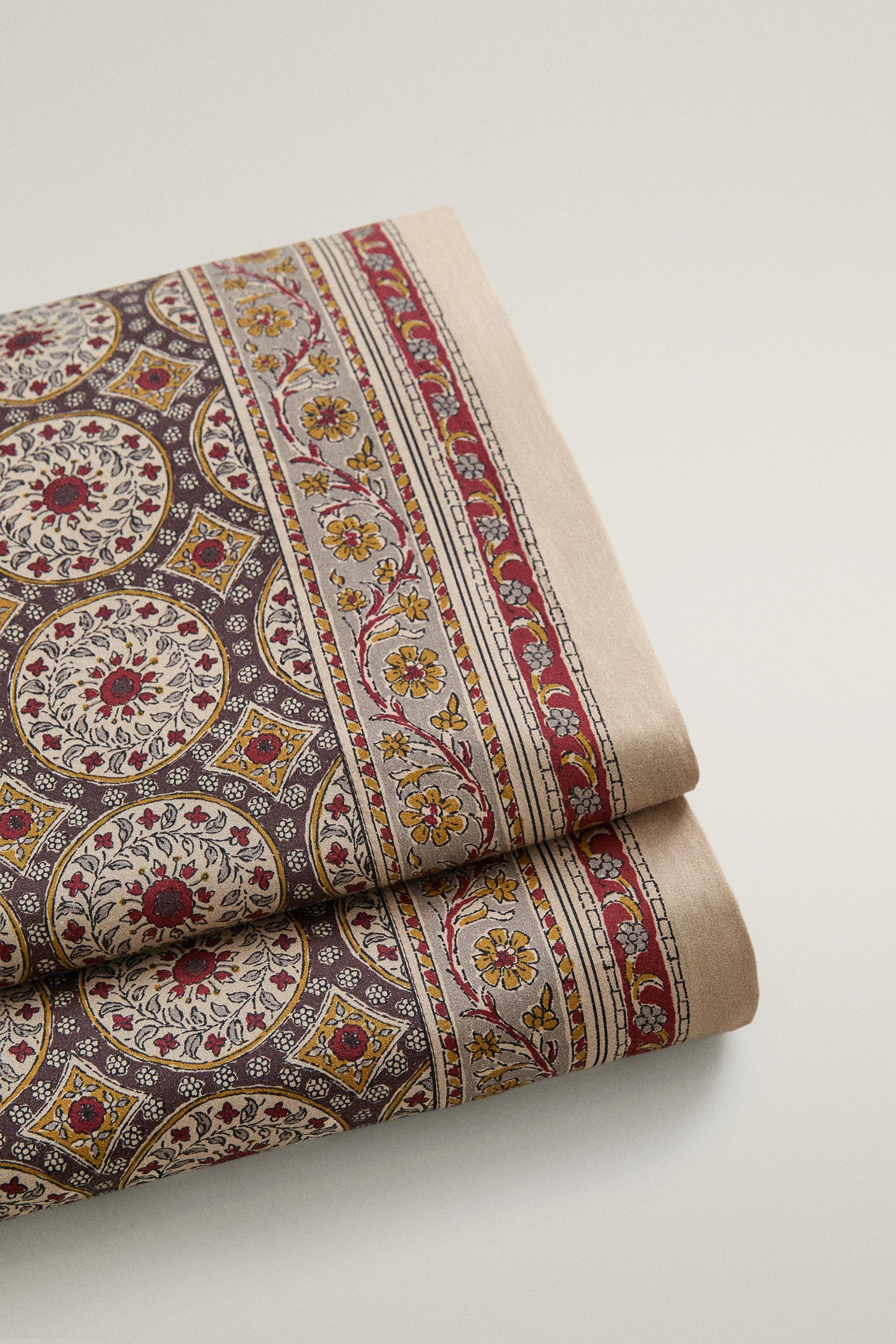 FADED SATEEN PRINTED FLAT SHEET (300 THREAD COUNT)