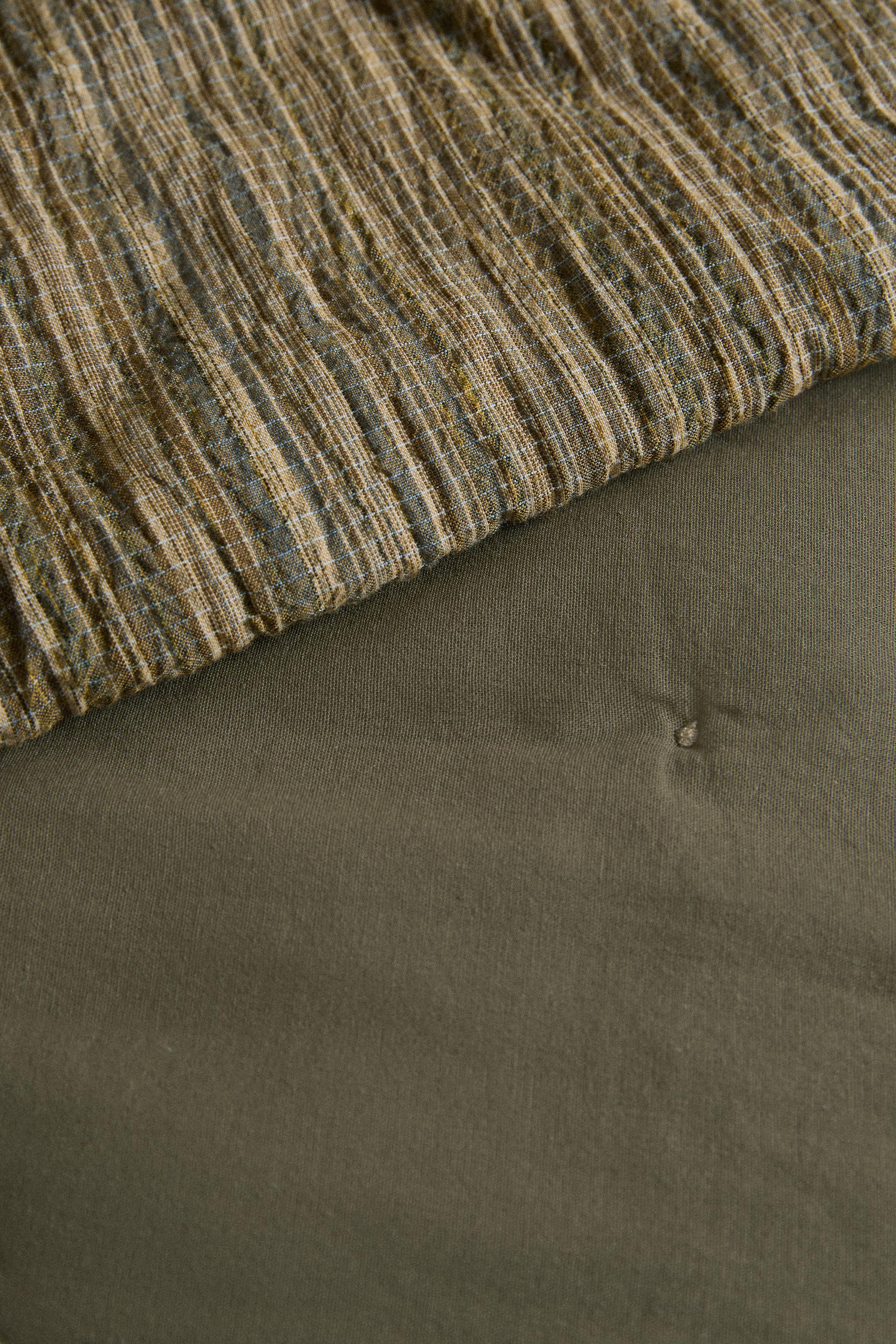 STRIPED QUILT
