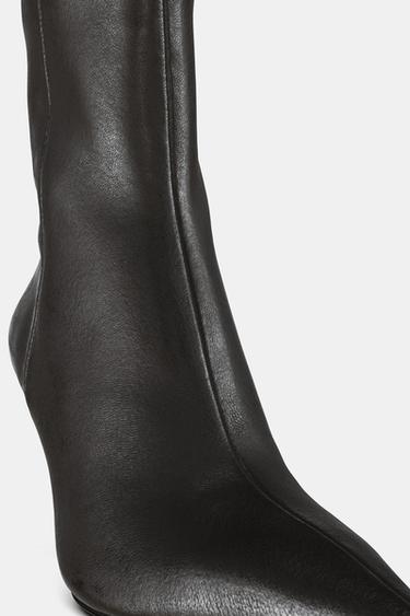 BOTTINES À TALONS EN CUIR - Noir de Zara - Image 5