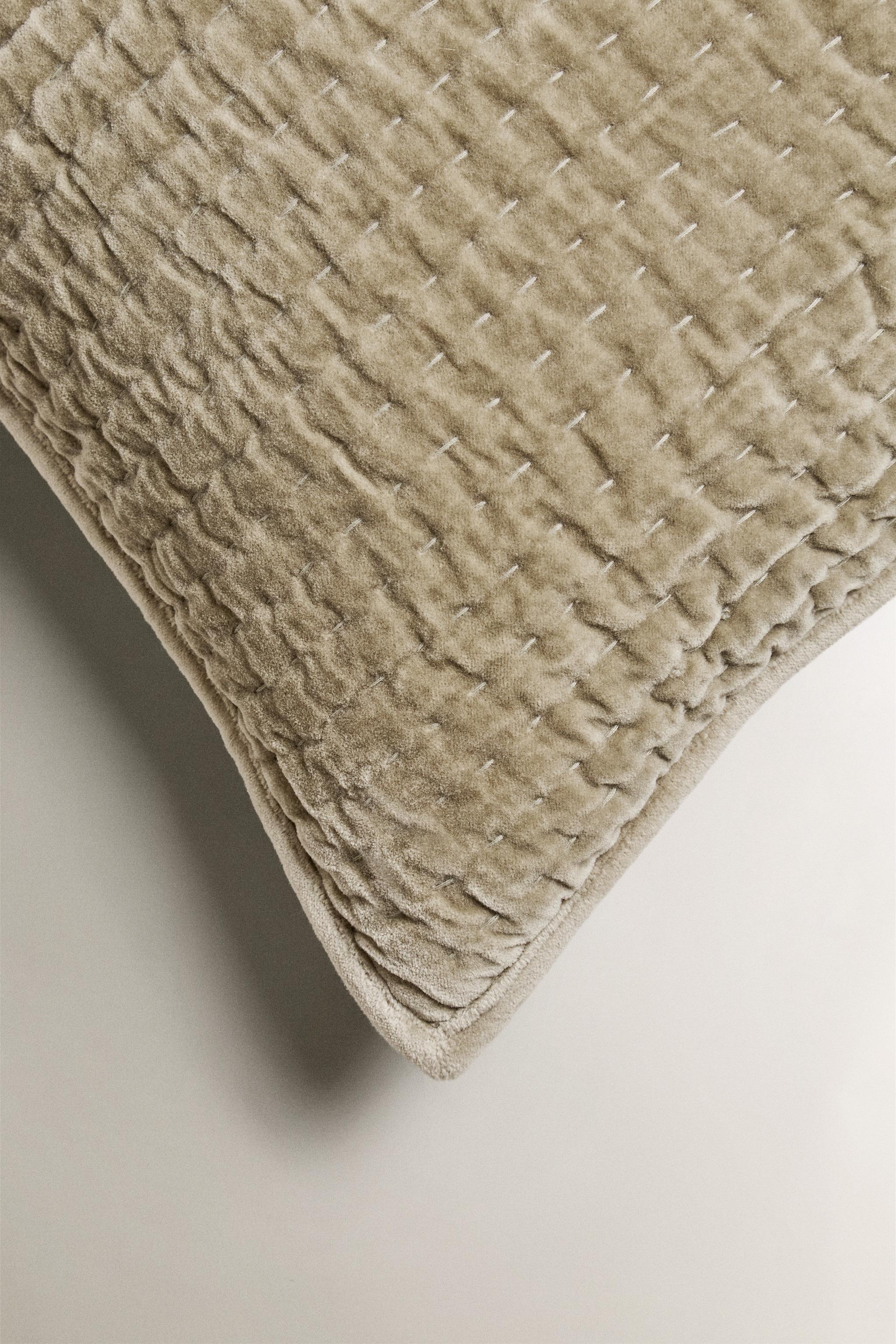 ZARAホーム キルト キルティング スロー ラグ ZARAホーム キルト キルティング スロー ラグ