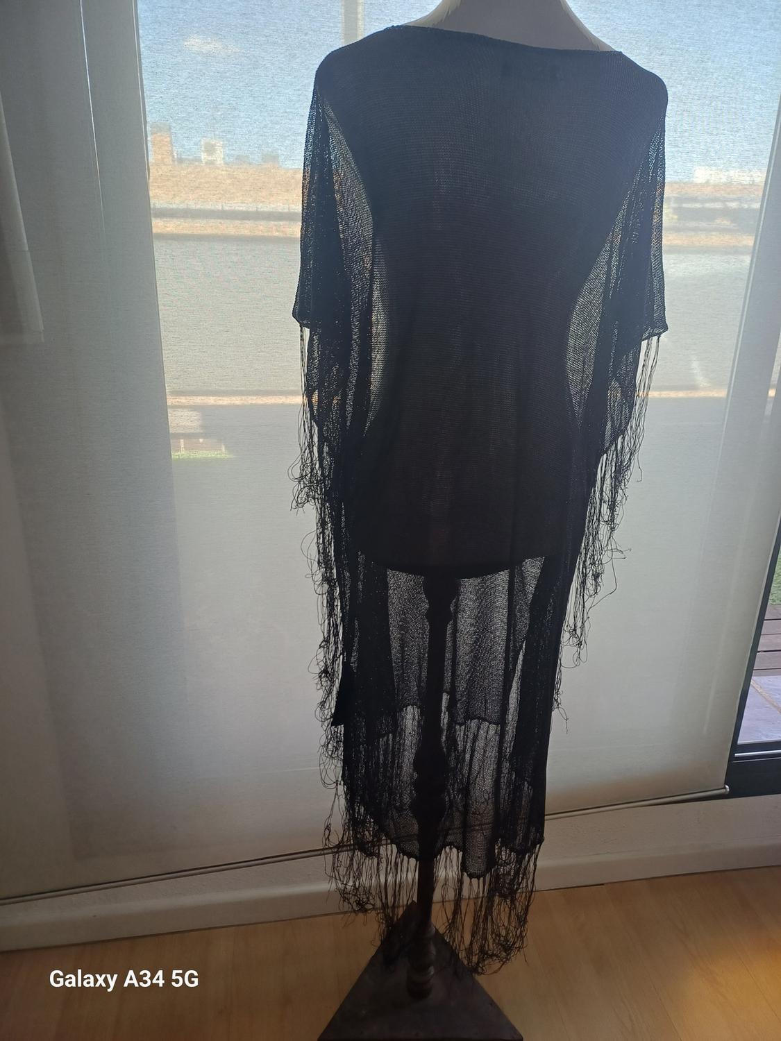 KAFTAN WITH METALLIC THREAD FRINGING - Image 3