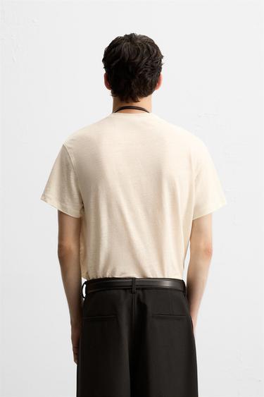 T-SHIRT 100 % LIN - Écru de Zara - Image 2
