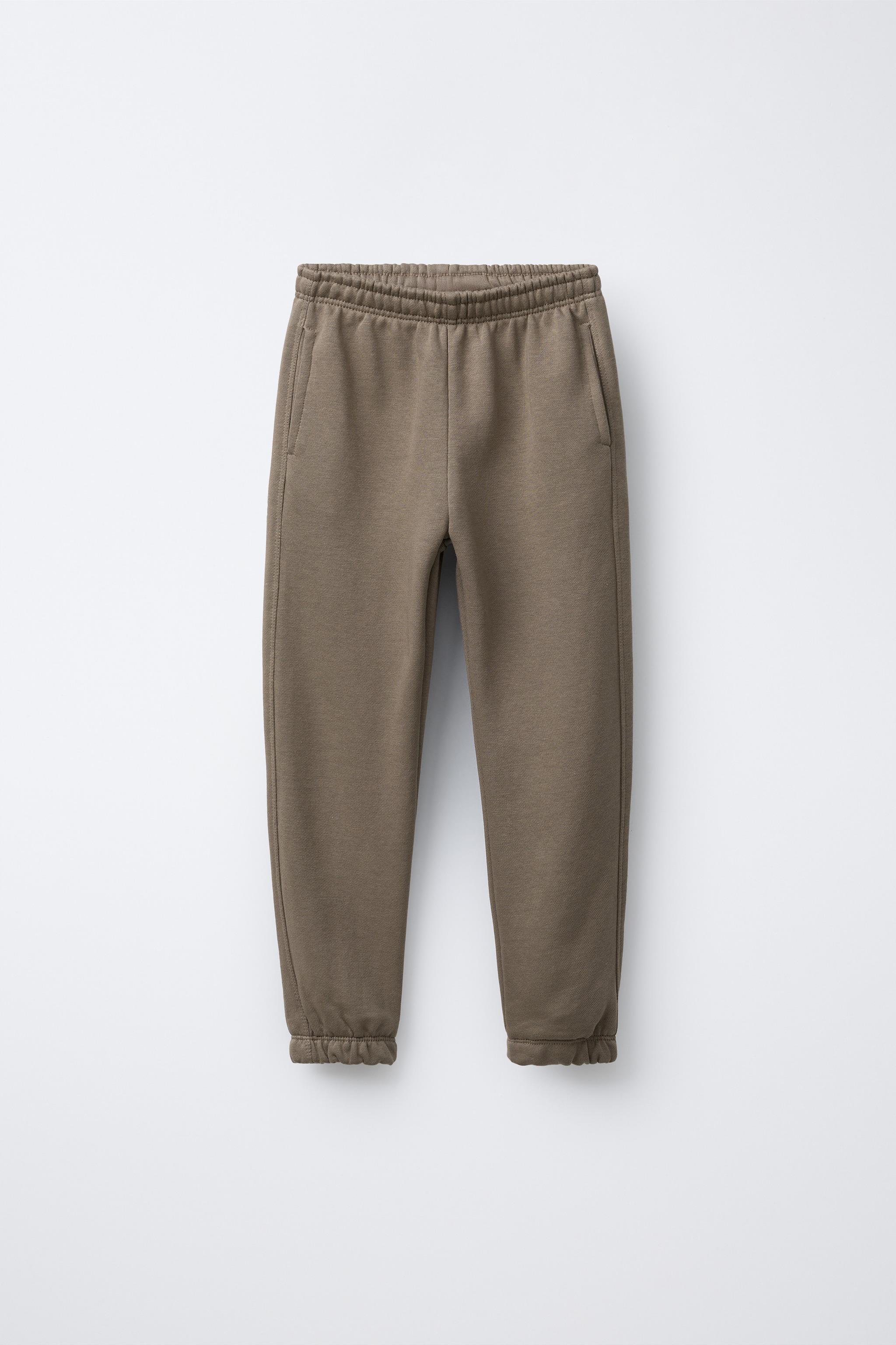 SWEATSHIRT AND JOGGER SET WITH TEXT PATCH