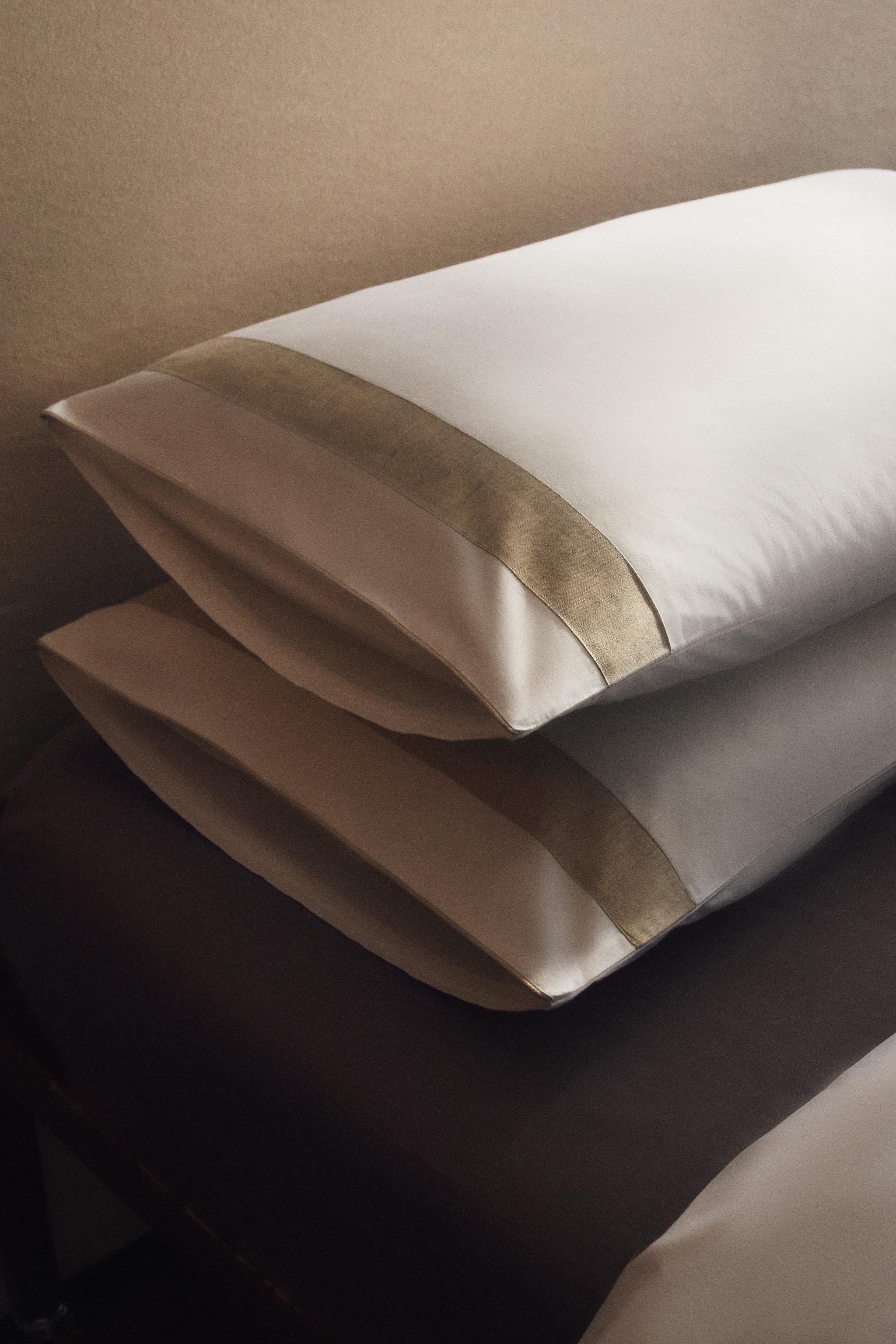 COTTON PILLOWCASE WITH BORDER