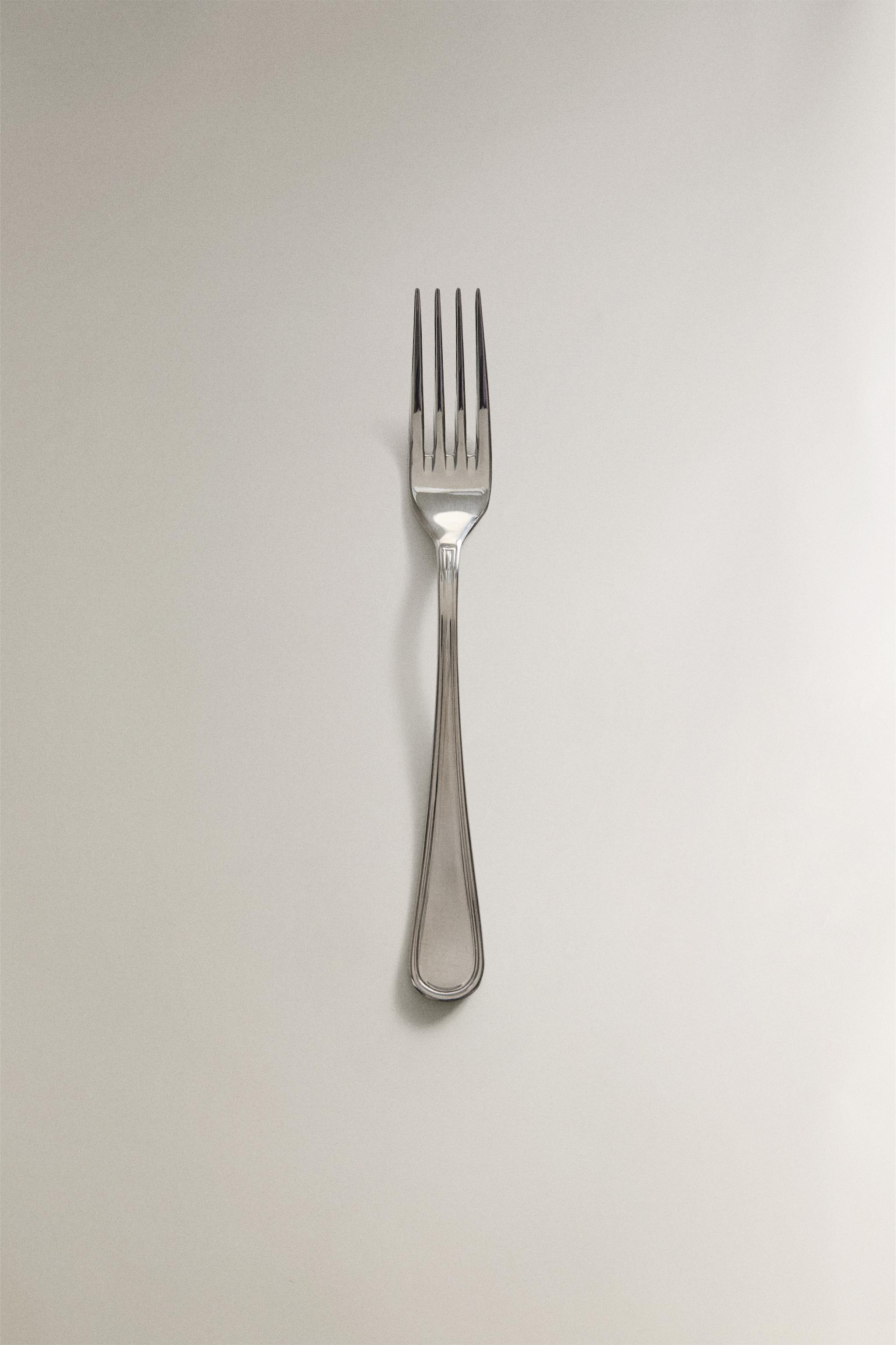 FOURCHETTE EN ACIER BRILLANT
