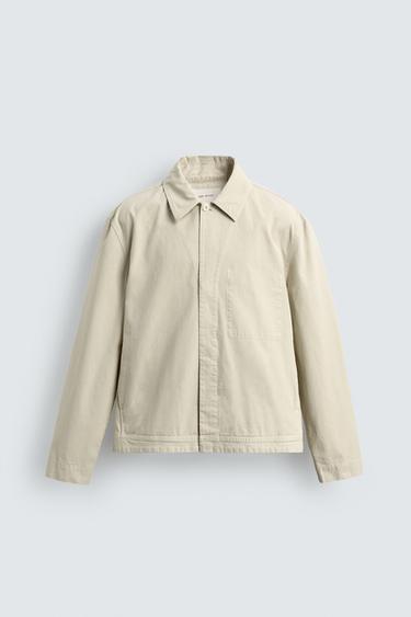 جاكيت قميصي بوبلين بقصّة عادية - رمل الخاص بـ Zara
