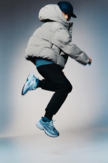 SPORTOVNÍ KALHOTY JOGGER S TECHNOLOGIÍ INTERLOCK - Černá od Zara