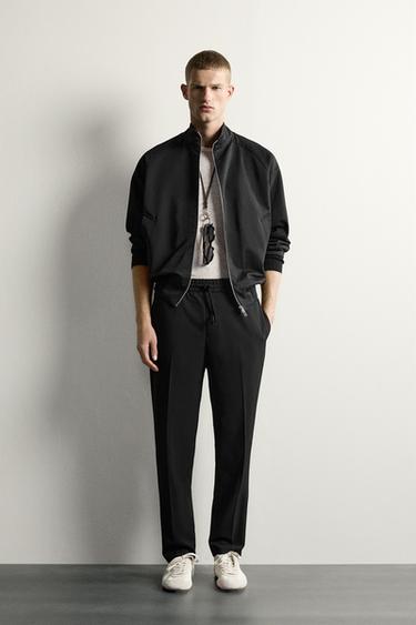 PANTALON JOGGER À TAILLE CONFORTABLE - Noir de Zara