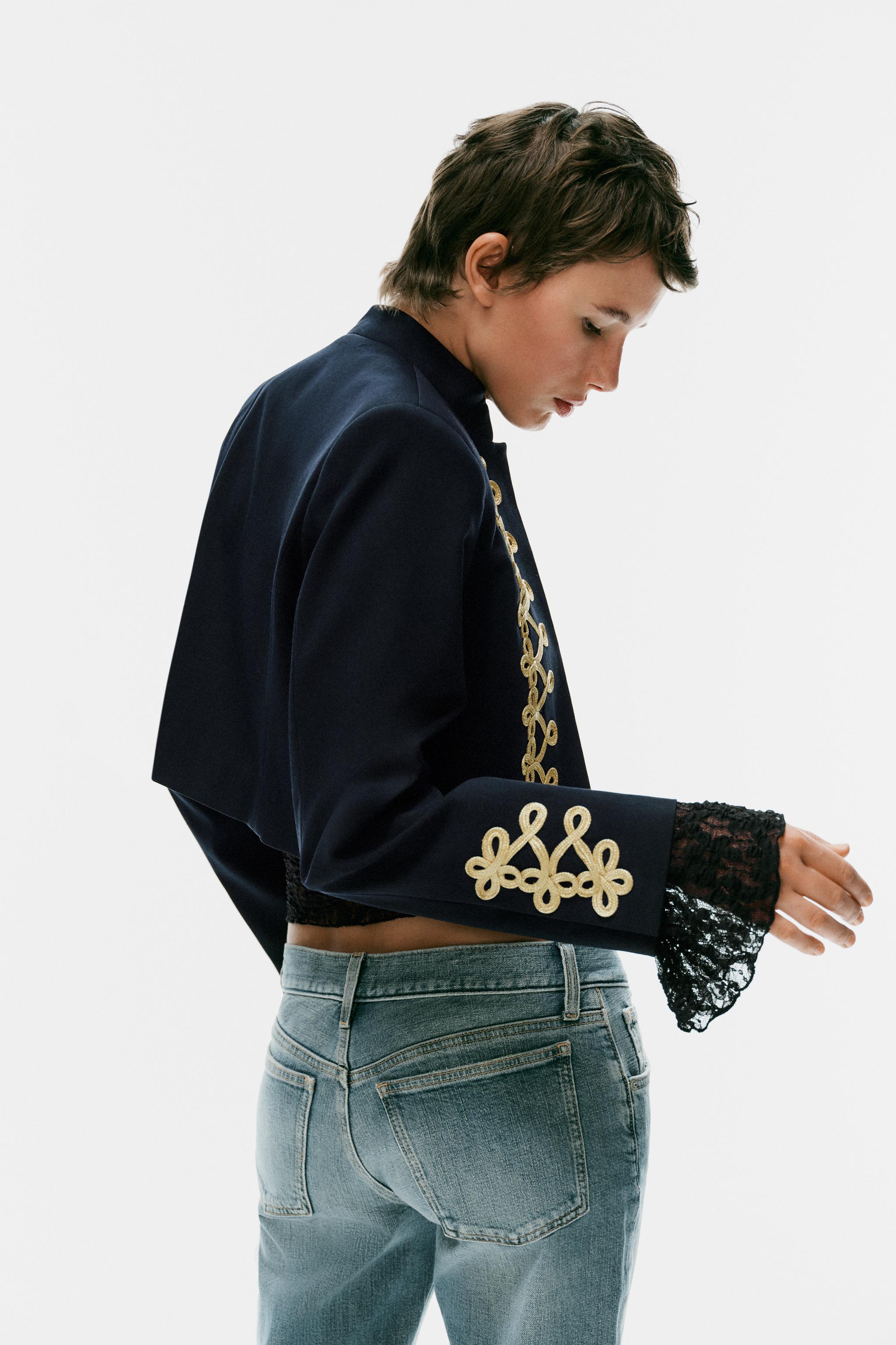 Zara Süslü Düğmeli Crop Blazer görsel 5