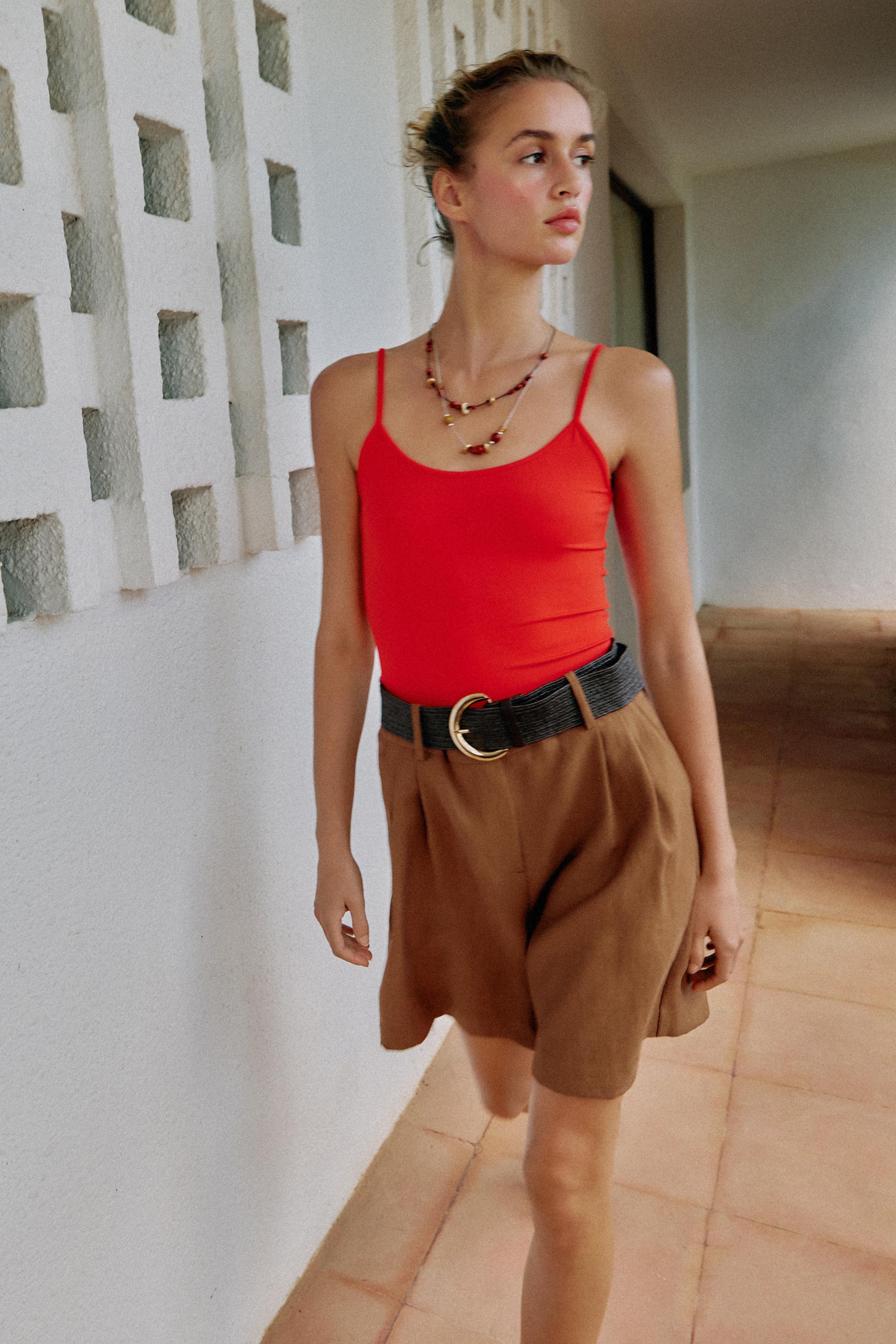 PLEATED BELTED SHORTS