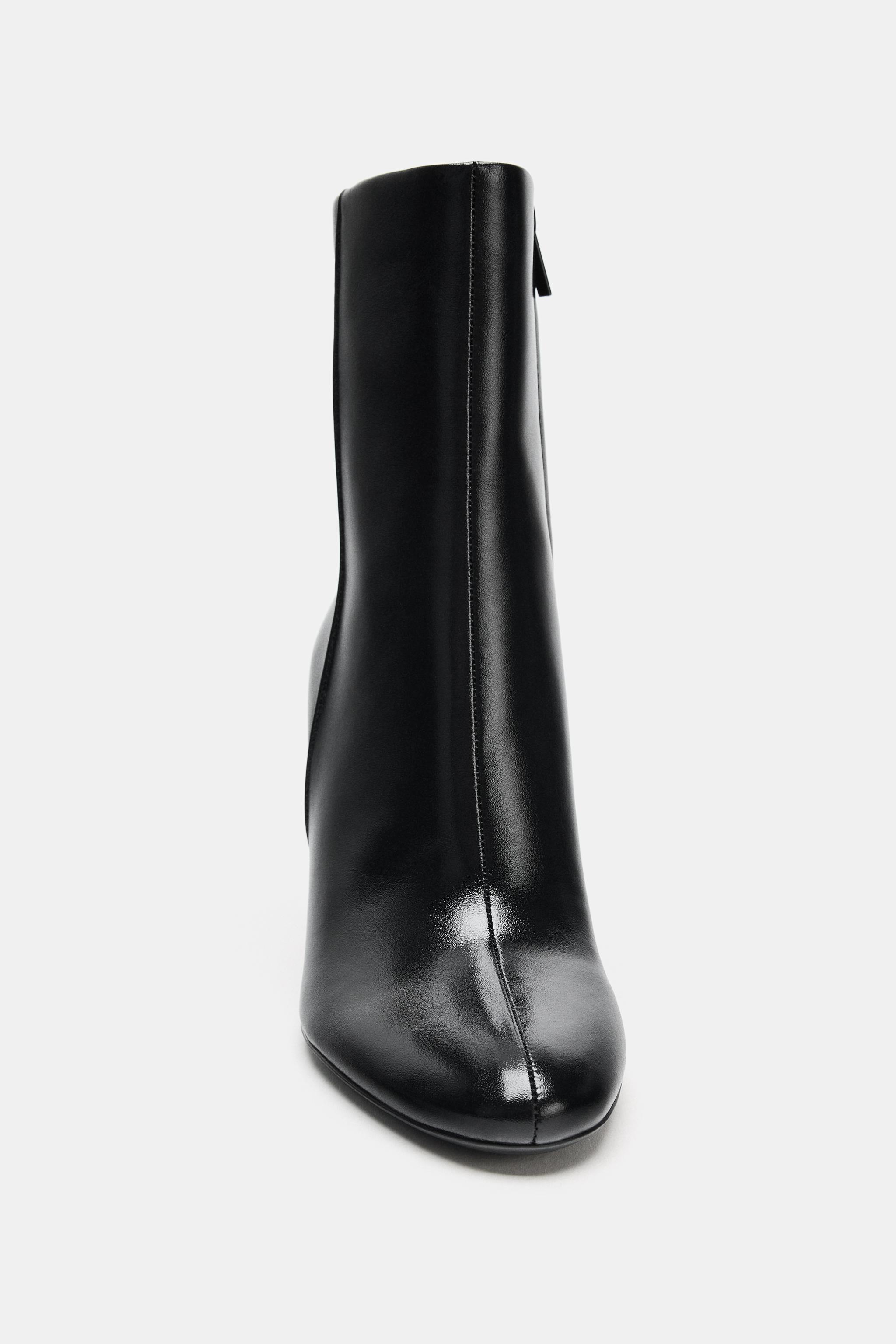 BOTTINES À TALONS EN CUIR