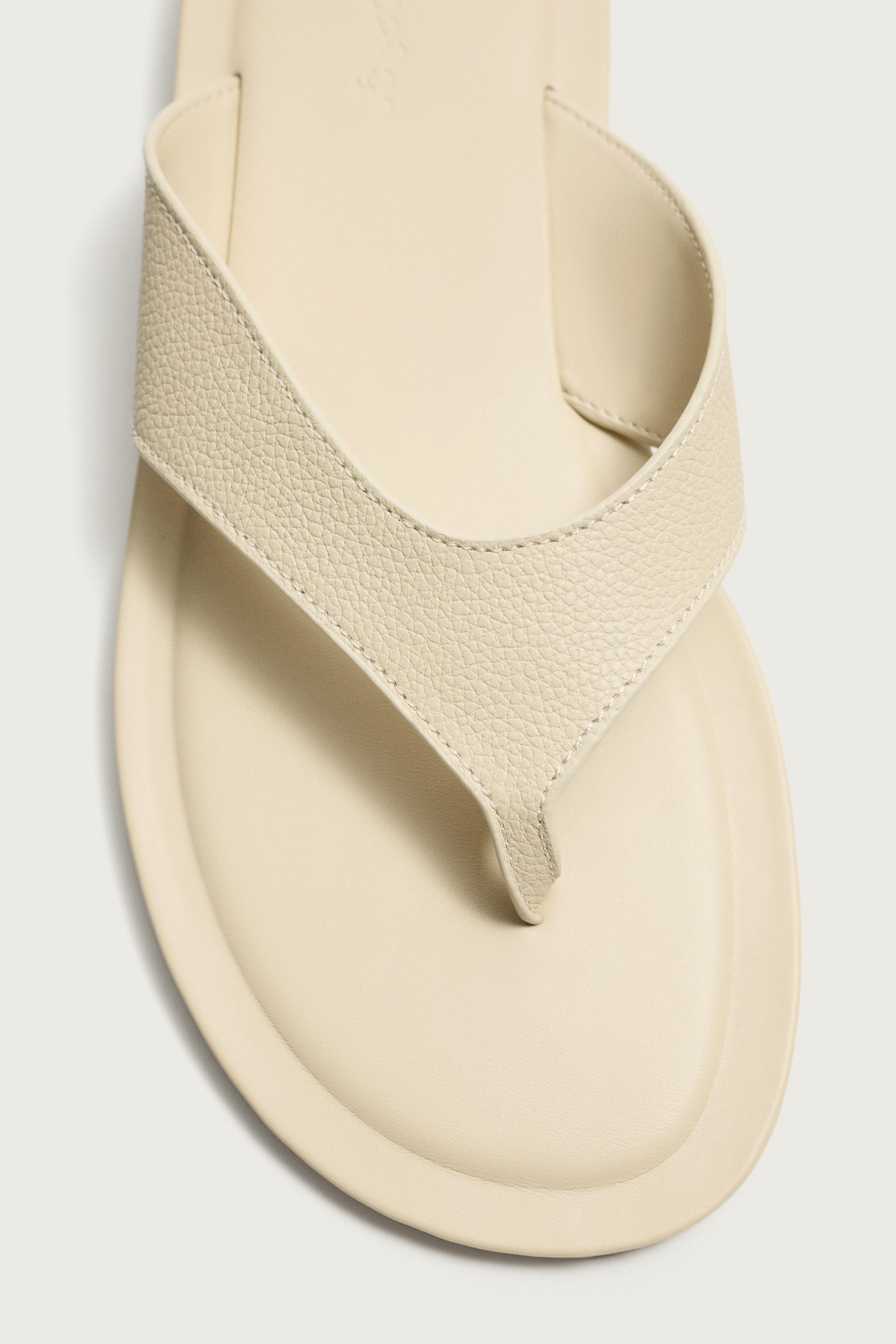 LEATHER STRAPPY SANDALS