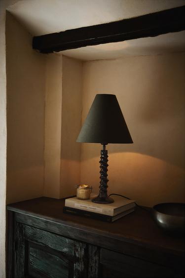 ΕΠΙΤΡΑΠΕΖΙΟ ΦΩΤΙΣΤΙΚΟ ΜΕ ΑΝΑΓΛΥΦΑ ΣΧΕΔΙΑ - Πράσινο του Zara