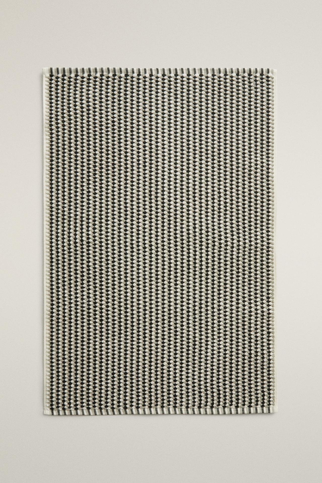 STRUCTURED COTTON BATH MAT