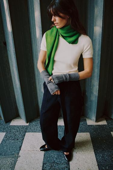 KURZÄRMLIGER STRICKPULLOVER MIT WEICHEM GRIFF - Cremefarben von Zara