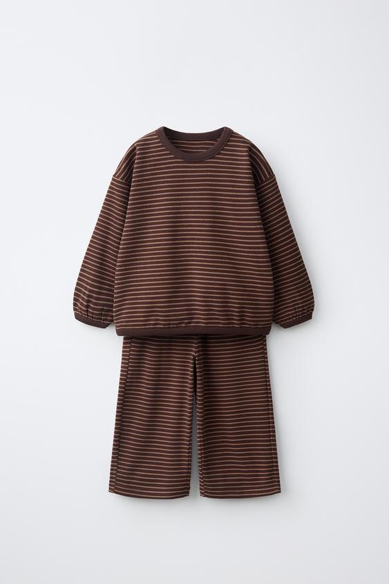 CONJUNTO SUDADERA Y PANTALÓN RAYAS CALENTITO - Marrón oscuro de Zara - Imagen 0