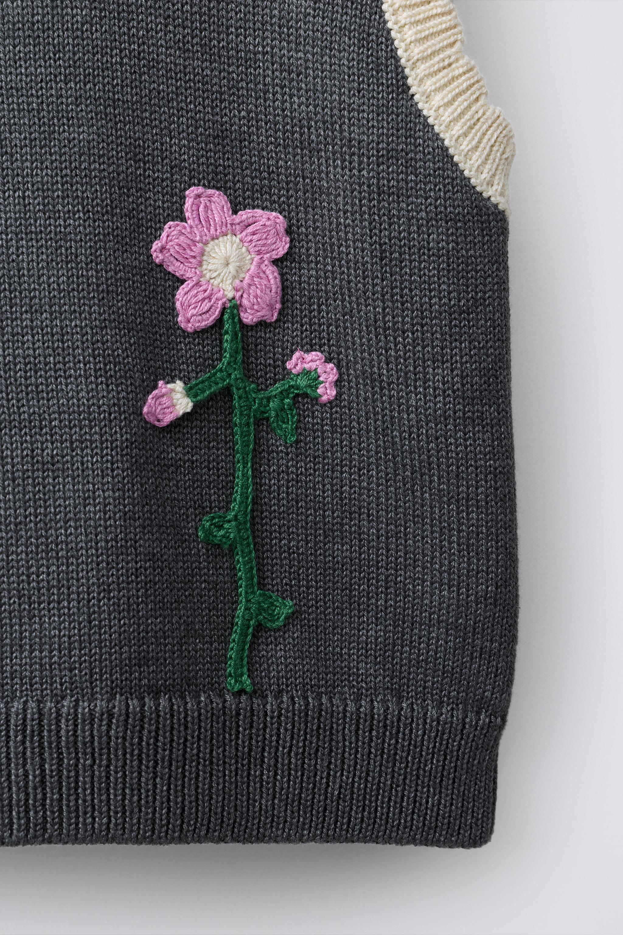 EMBROIDERED FLORAL KNIT VEST - Dark grey | ZARA Spain