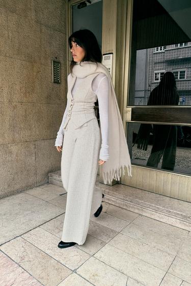 Zara TEXTURED BUTTON VEST - Ecru