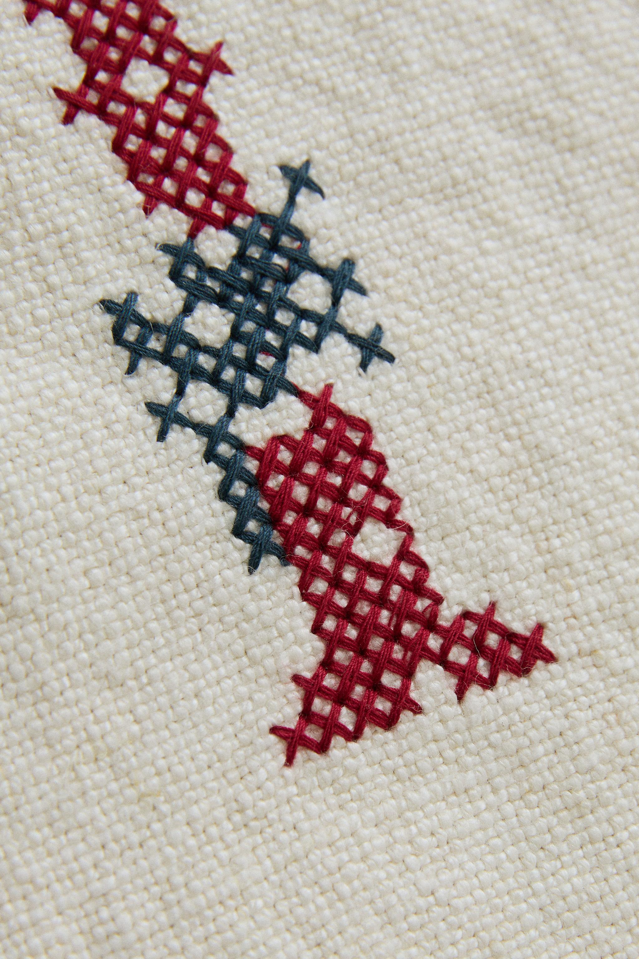 LETTER T EMBROIDERED LINEN CUSHION — Ecru