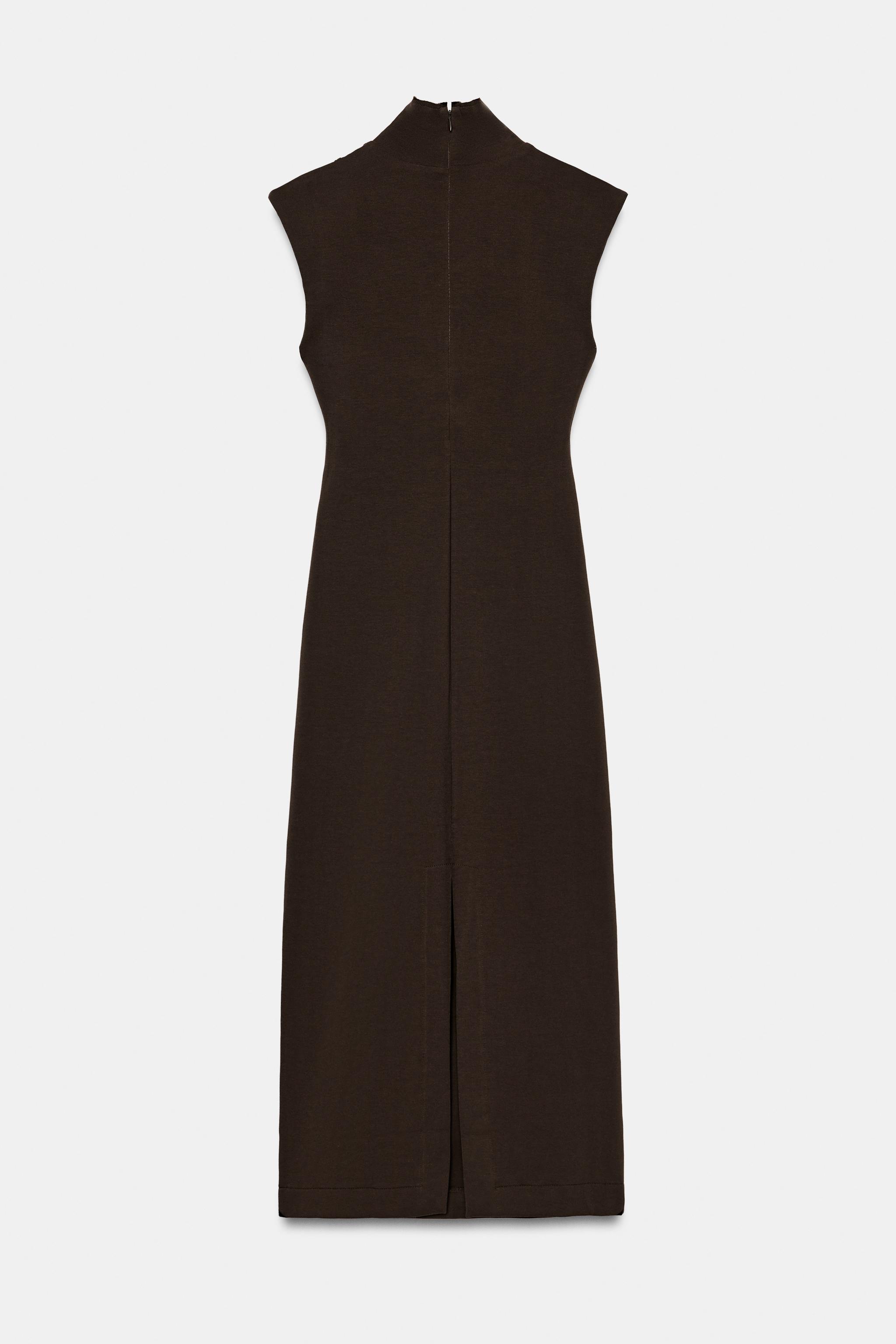 ROBE MI-LONGUE À COL MONTANT