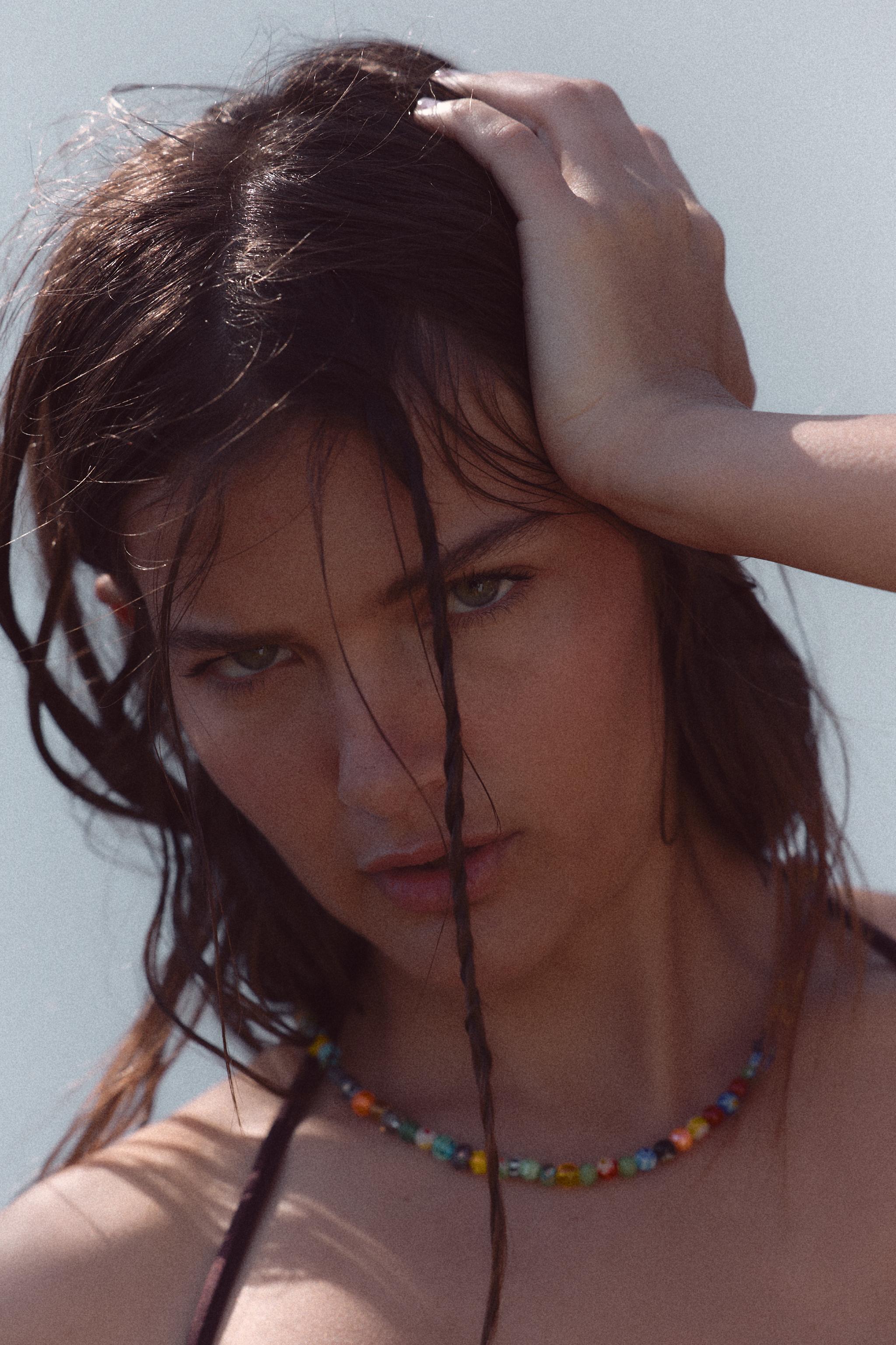 CONTRAST BEAD NECKLACE — Multicoloured