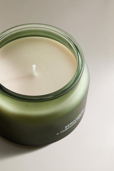 (240 G) BERGAMOT & CEDAR WOOD, PETIT GRAIN SCENTED CANDLE - pistachio green by Zara - Image 2