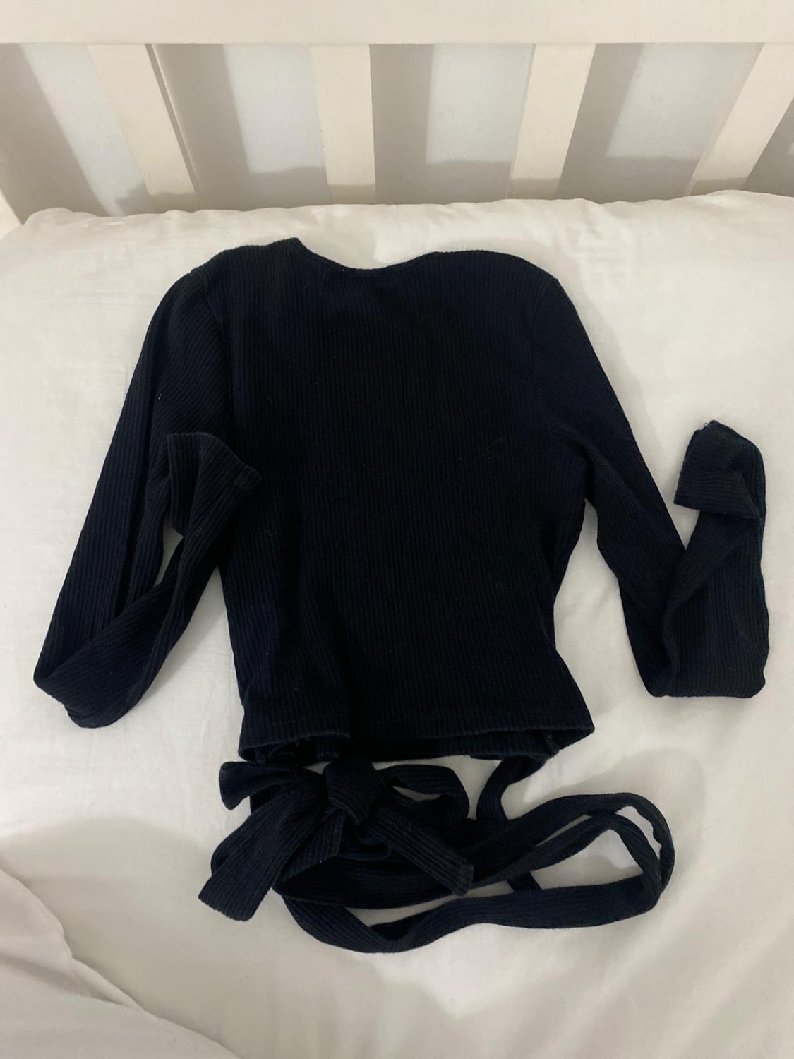 RIBBED TOP WITH TIED DETAIL - Image 2
